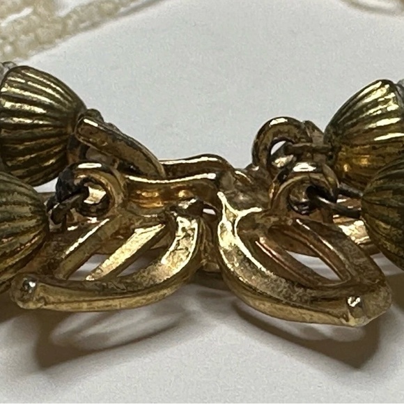 Vintage Luxurious Multi-Strand Pearl Necklace with Gold Bow Clasp - Picture 11 of 14